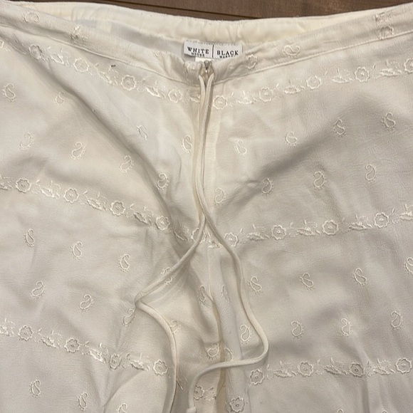 White House Black  Market L top/wide leg lined pant with embroidery and cutwork - Picture 8 of 15